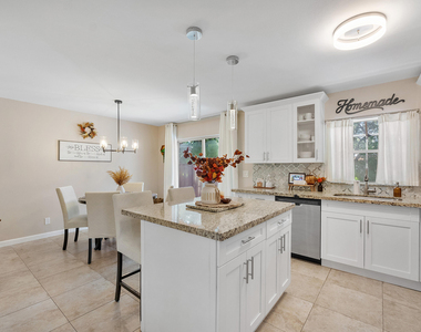 10961 Nw 12th Drive - Photo Thumbnail 9