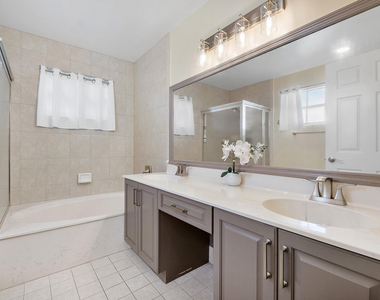 10961 Nw 12th Drive - Photo Thumbnail 19