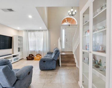 10961 Nw 12th Drive - Photo Thumbnail 4