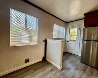 408 W Cleveland Avenue - Photo Thumbnail 5