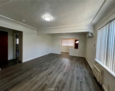 408 W Cleveland Avenue - Photo Thumbnail 2