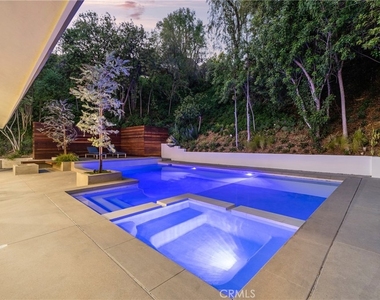 16105 Clear Oak Drive - Photo Thumbnail 39