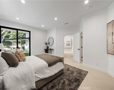 16105 Clear Oak Drive - Photo Thumbnail 26