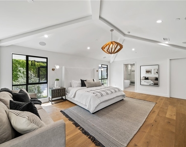 16105 Clear Oak Drive - Photo Thumbnail 16