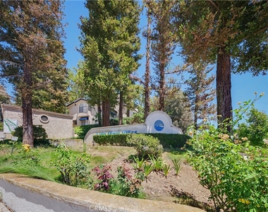 5738 Skyview Way - Photo Thumbnail 3