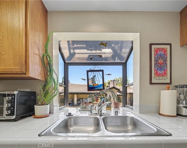 5738 Skyview Way - Photo Thumbnail 22