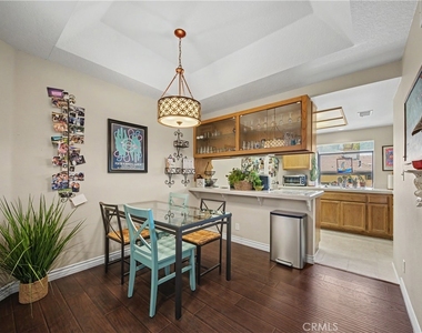 5738 Skyview Way - Photo Thumbnail 14