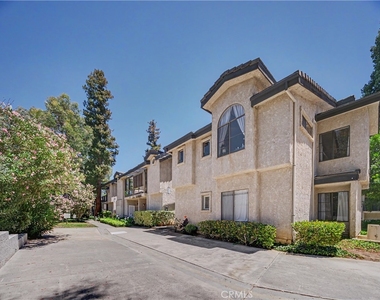 5738 Skyview Way - Photo Thumbnail 24