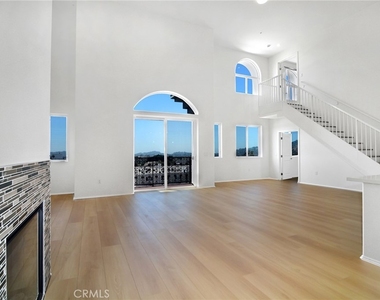 124 W Colorado - Photo Thumbnail 5