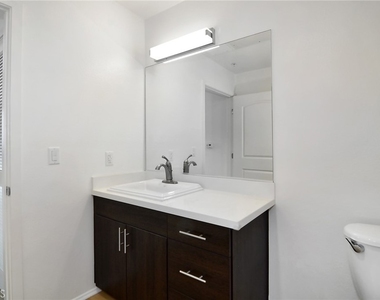 124 W Colorado - Photo Thumbnail 13