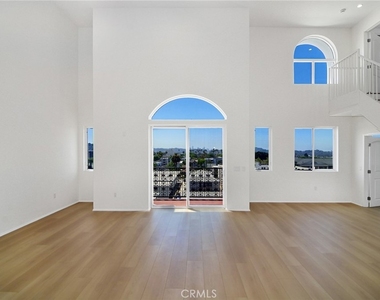 124 W Colorado - Photo Thumbnail 6