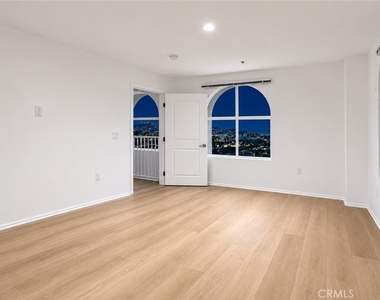 124 W Colorado - Photo Thumbnail 20