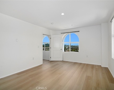 124 W Colorado - Photo Thumbnail 19