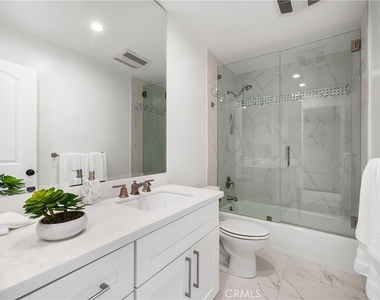 6824 Las Olas - Photo Thumbnail 11