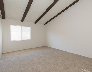 7301 Lennox Avenue - Photo Thumbnail 15