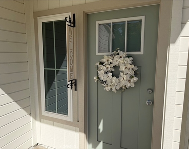 22 Glenshire Lane - Photo Thumbnail 1