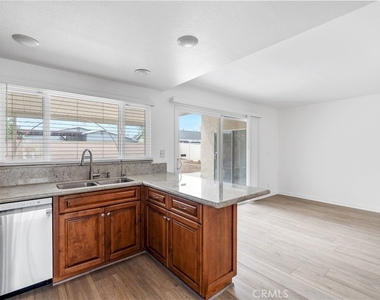 5292 Bransford Drive - Photo Thumbnail 9