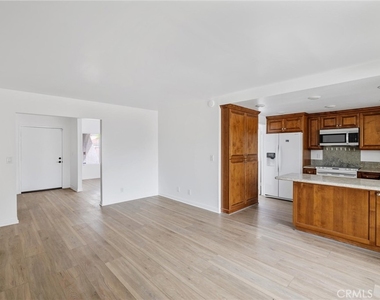 5292 Bransford Drive - Photo Thumbnail 11