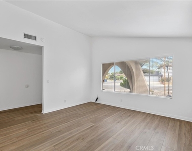5292 Bransford Drive - Photo Thumbnail 4
