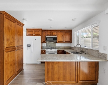 5292 Bransford Drive - Photo Thumbnail 8