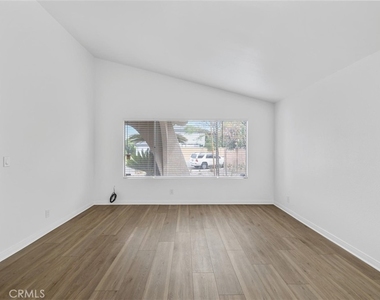 5292 Bransford Drive - Photo Thumbnail 3