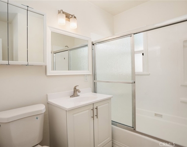 529 E Walnut Avenue - Photo Thumbnail 14