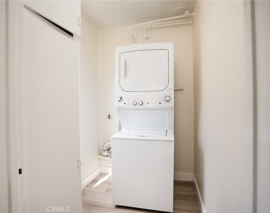 529 E Walnut Avenue - Photo Thumbnail 26