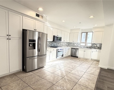 5510 W 149th Place - Photo Thumbnail 7