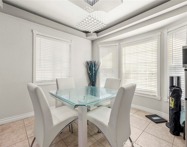 8049 Coral Bell Way - Photo Thumbnail 8