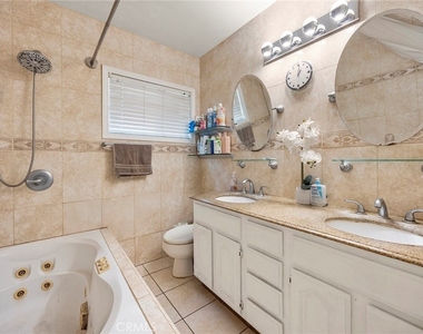8049 Coral Bell Way - Photo Thumbnail 19