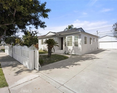 8049 Coral Bell Way - Photo Thumbnail 1