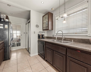 8049 Coral Bell Way - Photo Thumbnail 13