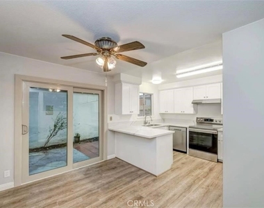 1722 Mitchell Avenue - Photo Thumbnail 4