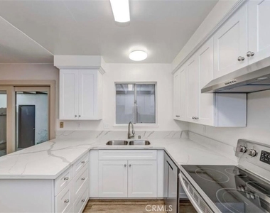 1722 Mitchell Avenue - Photo Thumbnail 7