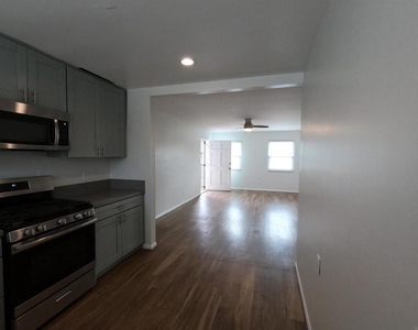 378 Park Way Street - Photo Thumbnail 6