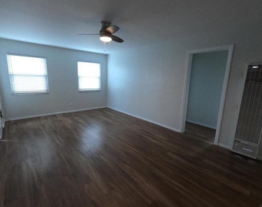 378 Park Way Street - Photo Thumbnail 4
