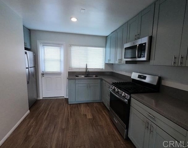 378 Park Way Street - Photo Thumbnail 7