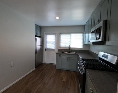 378 Park Way Street - Photo Thumbnail 10