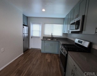 378 Park Way Street - Photo Thumbnail 8