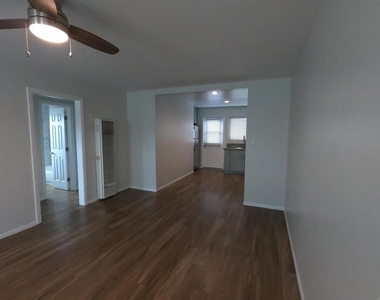 378 Park Way Street - Photo Thumbnail 3