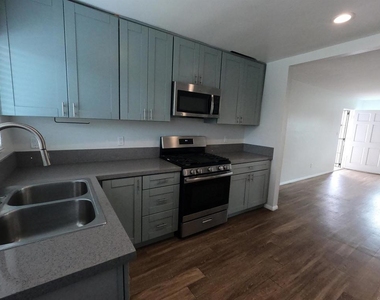 378 Park Way Street - Photo Thumbnail 5