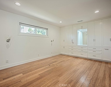 385 E Mendocino Street - Photo Thumbnail 25