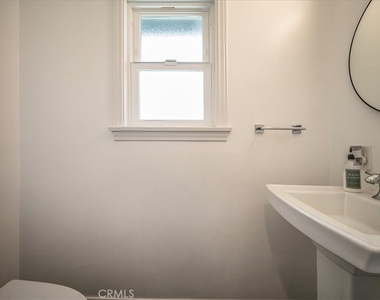 385 E Mendocino Street - Photo Thumbnail 15
