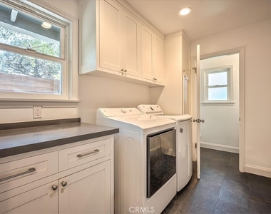 385 E Mendocino Street - Photo Thumbnail 14