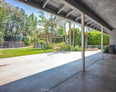 385 E Mendocino Street - Photo Thumbnail 28