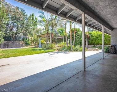 385 E Mendocino Street - Photo Thumbnail 29
