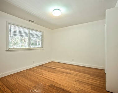 385 E Mendocino Street - Photo Thumbnail 23