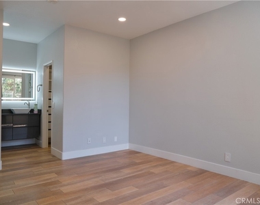 3902 Orangewood - Photo Thumbnail 6