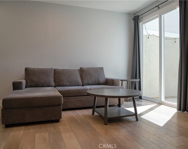 3902 Orangewood - Photo Thumbnail 5