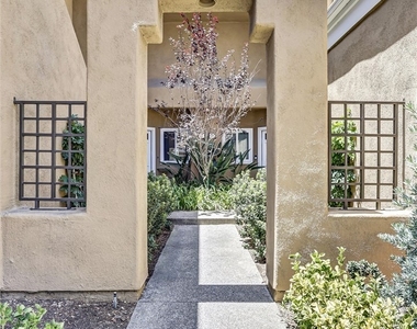 24 Scripps Aisle - Photo Thumbnail 1